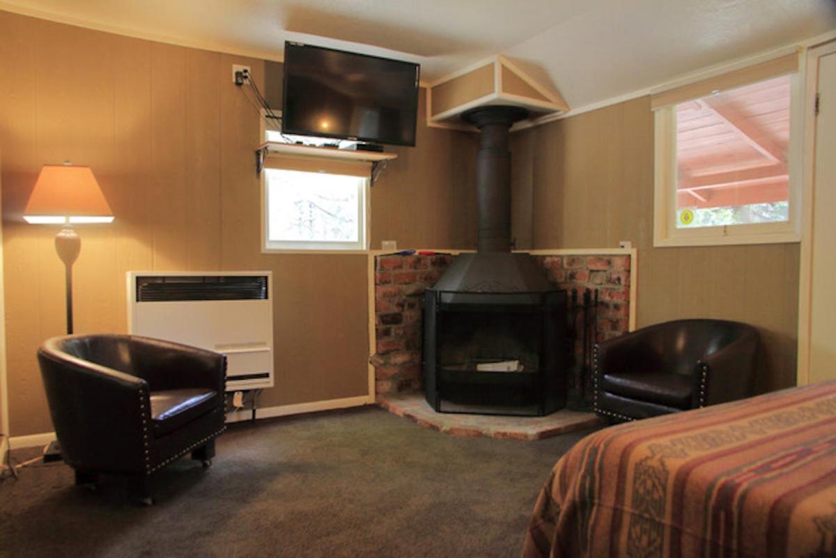 Silver Pines Lodge Idyllwild Bagian luar foto