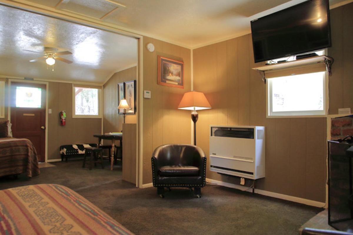 Silver Pines Lodge Idyllwild Bagian luar foto