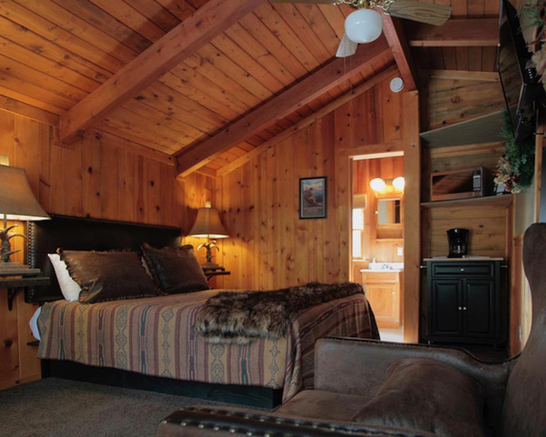 Silver Pines Lodge Idyllwild Bagian luar foto
