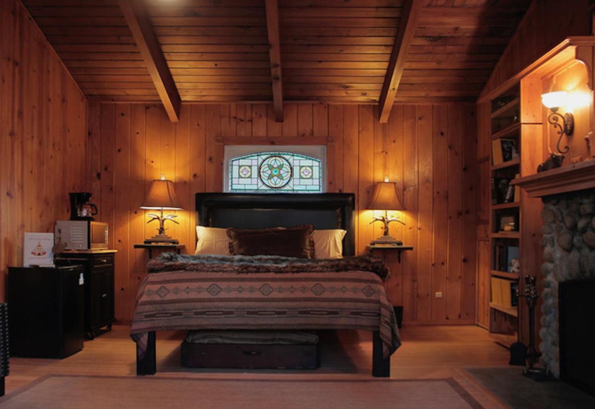 Silver Pines Lodge Idyllwild Bagian luar foto